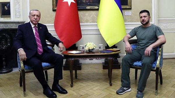 Cumhurbaşkanı Recep Tayyip Erdoğan ile Ukrayna Devlet Başkanı Vladimir Zelenskiy yaptıkları telefon görüşmesinde tahıl anlaşmasını ele aldı.