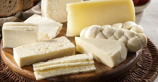 Süzme peynir ve normal peynir, protein açısından zengin bir başka süt ürünüdür.