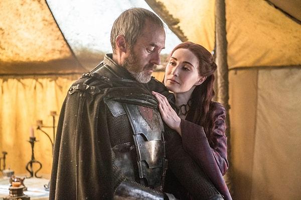 Kızıl Rahibe Melisandre, Stannis Baratheon'un Vaat Edilen Prens olduğuna inanıyordu, ancak savaşta ölümünden sonra yanıldığını fark etti.