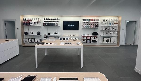 8. Apple Premium Partner olarak açılan Türkiye’deki ilk mağaza olan Galataport, müşterilere bütünleşik bir Apple deneyimi sunmaktadır.