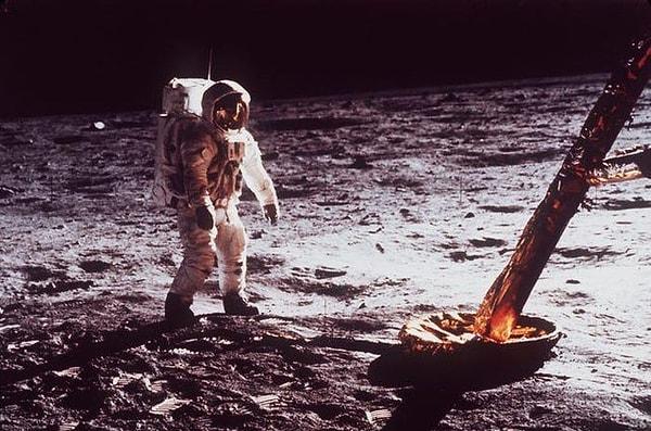 14. Buzz Aldrin'in Ay'daki görüntüsü - 1969: