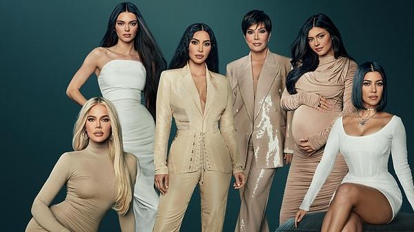 3. Attıkları her adım ile magazin dünyasında sansasyon yaratan Kardashian ve Jenner ailesinin anneleri Kris Jenner vasiyeti ile gündem oldu.