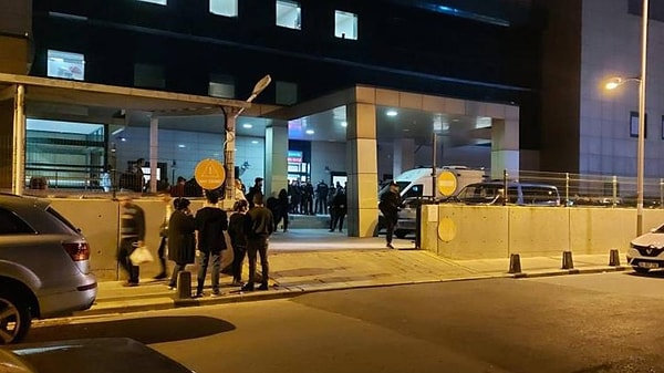 İstanbul Valiliği operasyonda iki polisin yaralandığını duyurmuştu.