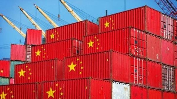 Çin'in ihracatı güçlü büyürken, ithalatta büyüme beklentilerin gerisinde kaldı.