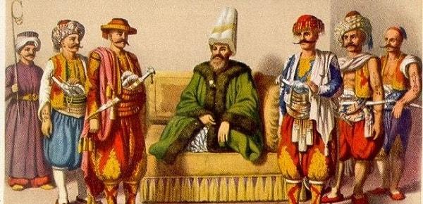 11. Osmanlı Devleti'nde bulunan görevlilerden hangisi kalemiye sınıfına dahil değildir?
