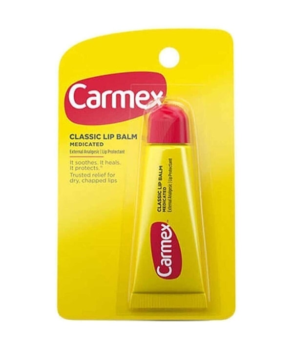 16. Carmex Nemlendirici Dudak Balmı