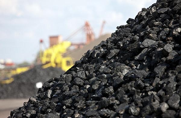 Zonguldak'ta 6 ila 8 bin TL aralığında bulunan 1 ton kömür için vatandaşların sıra beklediğini belirten Demirtaş, yüksek fiyatlarla bile kömür bulmanın zorlaştığını ifade etti.