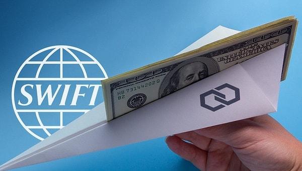 3. Yurt dışına para gönderme işlemi, göndericinin ve alıcının bulunduğu ülkelerdeki bankaların SWIFT sistemi üzerinden haberleşmesiyle gerçekleşiyor.