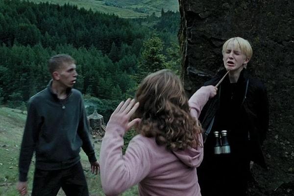 Malfoy'a atılan yumruk gerçekmiş.