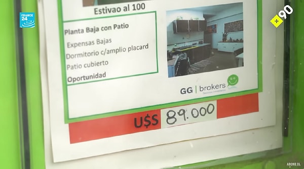 ABD Doları ticarette ve büyük alım satımlarda en geçerli para olurken, vatandaşların ayda en fazla 200 dolar döviz alımı hakkı olduğundan tezgah altı bir ticaret dönüyor.