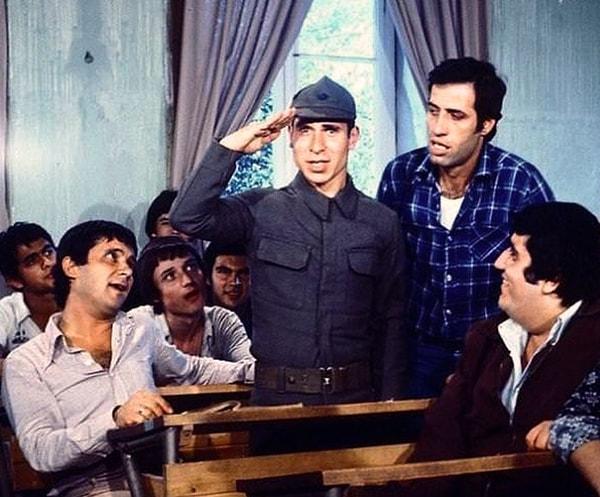 Hababam Sınıfı efsanelerinden birini canlandıran Ahmet Arıman'ı en son Filinta dizisinde izlemiştik. Bir süredir ekranlarda olmayan oyuncu müzisyenlik yapıyor.