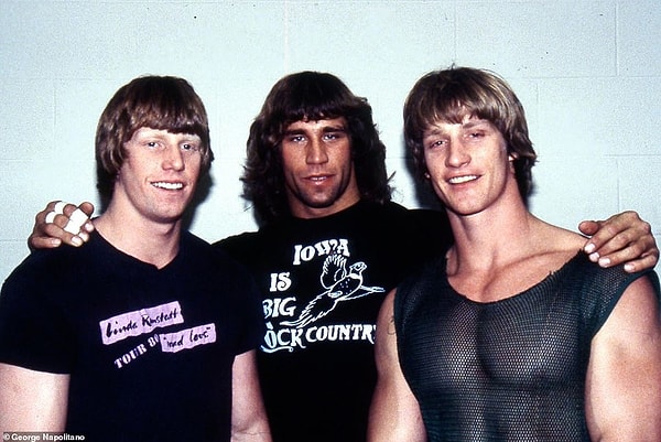 На фото Майк Фон Эрих, который покончил с собой в возрасте всего 23 лет в 1987 году, Керри фон Эрих, который покончил с собой в 1993 году в возрасте 33 лет, и Кевин в 1980-х годах.