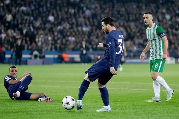OPTA'nın payalştığı veriye göre de Lionel Messi, Şampiyonlar Ligi tarihinde bir maçta hem 2+ gol hem de 2+ asist yapan en yaşlı oyuncu oldu. (35 yaş 123 gün).