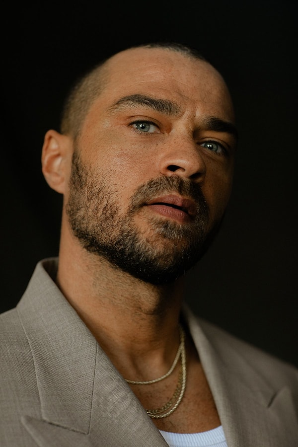 12. Jesse Williams, Only Murders in the Building'in 3. sezon kadrosuna dahil oldu.