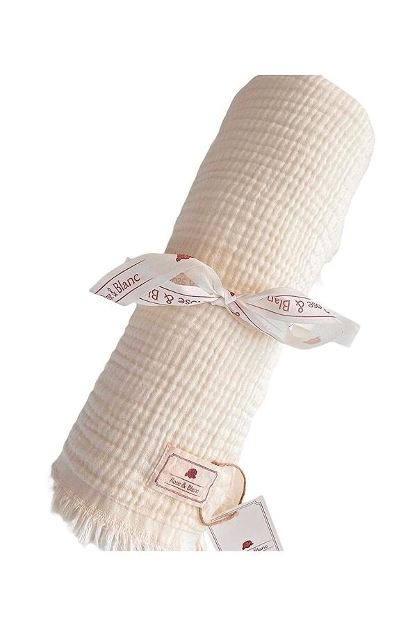 9. Dört mevsim kullanıma uygun olan müslin battaniyeler de anneler tarafından çok tercih ediliyor.