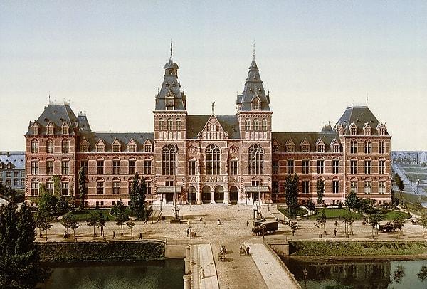 Amsterdam'a gidip bizzat imkanımız olana kadar Google Arts ile yaptığımız keyifli ama kısıtlı imkanlara sahip sanal Rijksmuseum turumuz buraya kadardı!