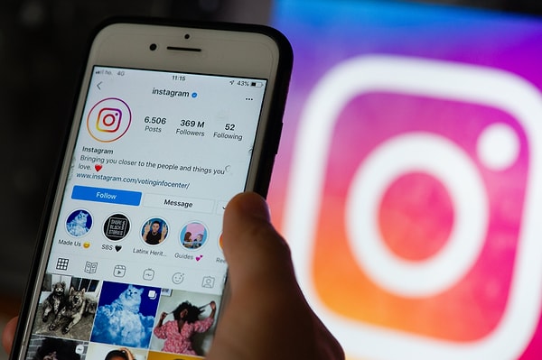 Birçok kullanıcı 'Instagram durduruldu' hatası ile karşı karşıya geldi. Bazı kullanıcılar uygulamaya giriş sağlayamazken, bazıları ise akışlarının yenilenmesinde sorun yaşıyor.