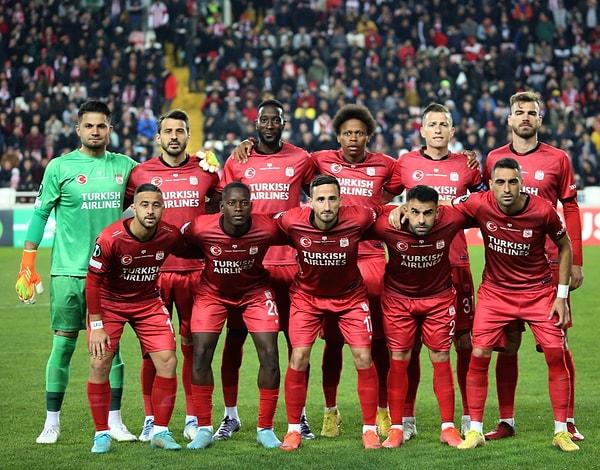 UEFA Konferans Ligi G Grubu'nda Sivasspor 5. hafta mücadelesinde Cluj'u ağırladı.