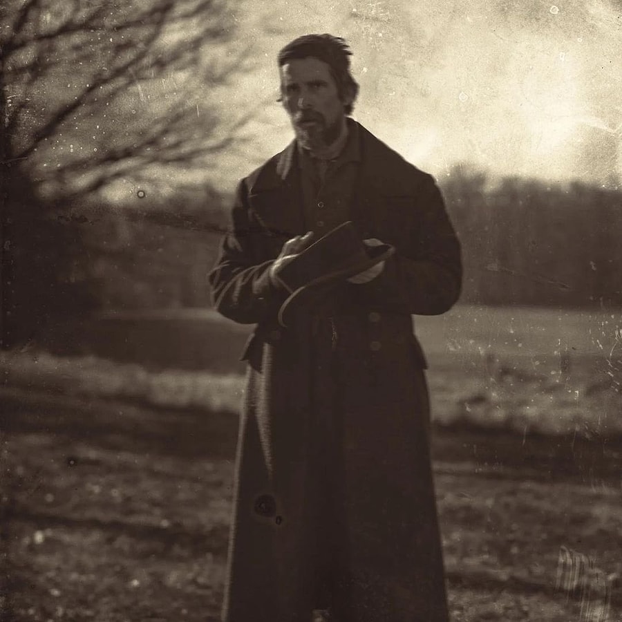 Christian Bale Başrolde Edgar Allan Poe Döneminde Geçen The Pale Blue