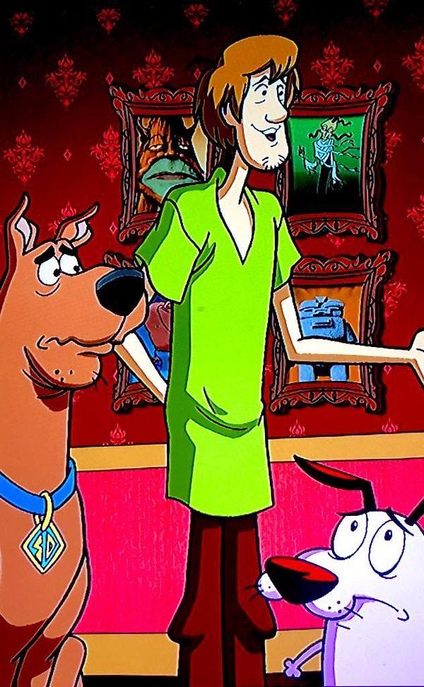 8. 2021 yapımı "Scooby-Doo" filminde arka planda yer alan tablolar şehirde yaşanmış garip olayların bir derlemesidir.