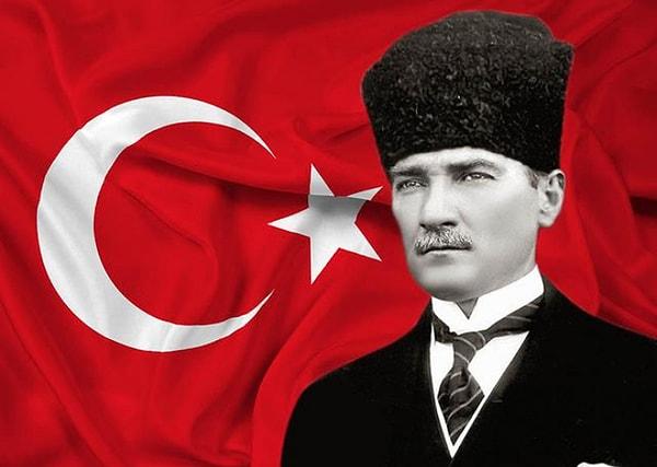 12. Mustafa Kemal Atatürk, hangi gelişme için "Benim şahsi meselem." ve "Kırk asırlık Türk yurdu düşman elinde esir kalamaz ." sözlerini kullanmıştır?
