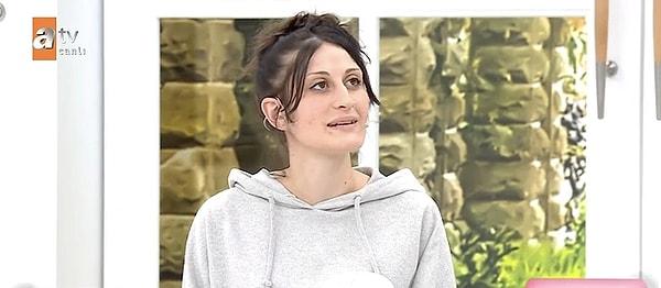 13. ATV ekranlarında yayınlanan Esra Erol'da programına katılan Güldane, resmi nikahlı eşinden bir an önce boşanmak için yardım istedi ve dini nikahlı yaşadığı sevgilisinden de 5 aylık hamile olduğunu açıkladı.