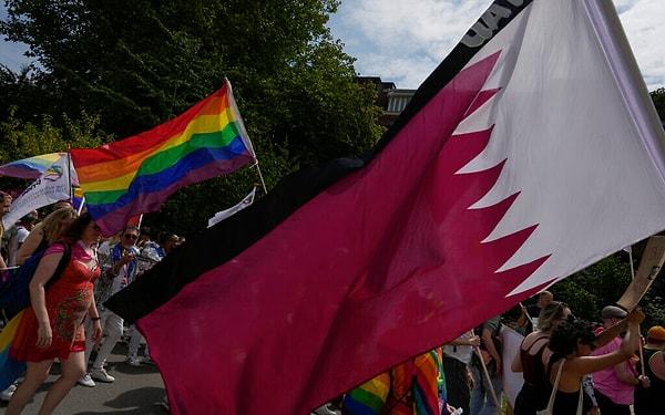 Katar'da yapılacak olan dünyanın en büyük futbol organizasyonu öncesinde insan hakları savunucularının endişeli bekleyişi ise devam ediyor. Katar'da eşcinsellik yasa dışı ve insan hakları baskı altında.