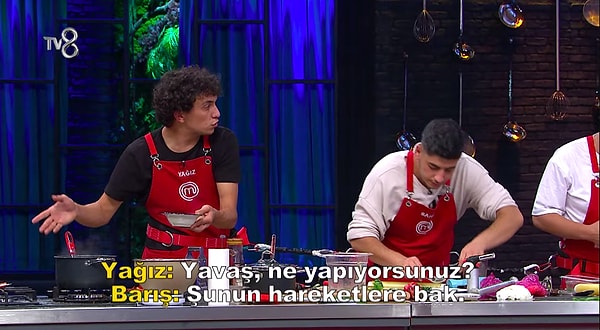 Bu yüksek hareketleri takımda gerginliğe sebep oluyor haliyle. Onun kendini oraya buraya atması arkadaşlarını da çekiştirmesi ve rahatsız etmesi anlamına geliyor.