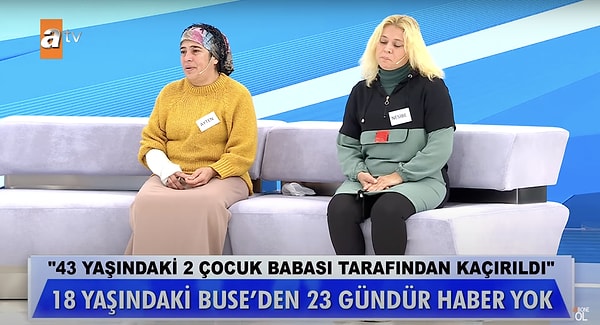 Sinir sisteminizi sitemizin dışında bıraktıysanız başlayalım... Anne Ayten ve hala Nesibe, 18 yaşındaki Buse'yi aramak için Müge Anlı'nın kapısını çaldı. Anne Ayten'in koluna dikkat edin, birazdan o konuya geleceğiz.