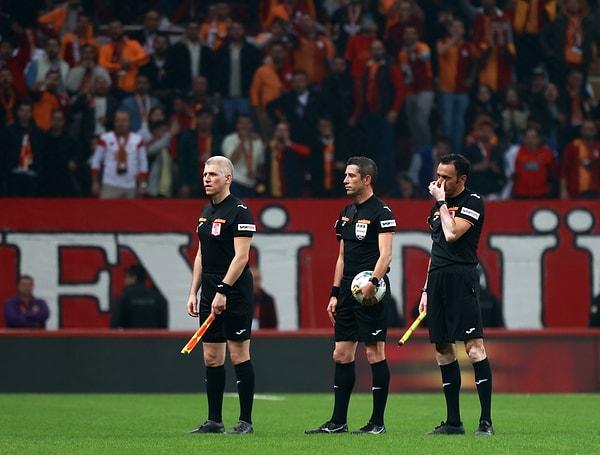 Galatasaray ile Alanyaspor arasında oynanan karşılaşmada kural hatası olduğu iddiasıyla sarı-kırmızılı kulüp maçın 65. dakikasından tekrar edilmesi için TFF'ye başvuruda bulundu.