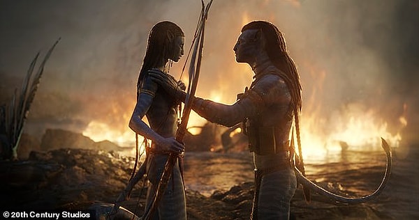 Также в сиквеле мы увидим народ На'ви, родом из Пандоры, который вновь вступает в битву с людьми, использующими передовые технологии и вооруженные "костюмы".