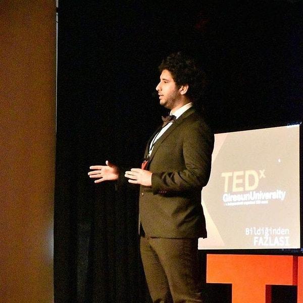 Şimdilerde eğitimini tamamlayan ve yeni keşifler yapmak için çabalayan Arda Ayten, TEDx'te konuşmacı olarak yer aldı.