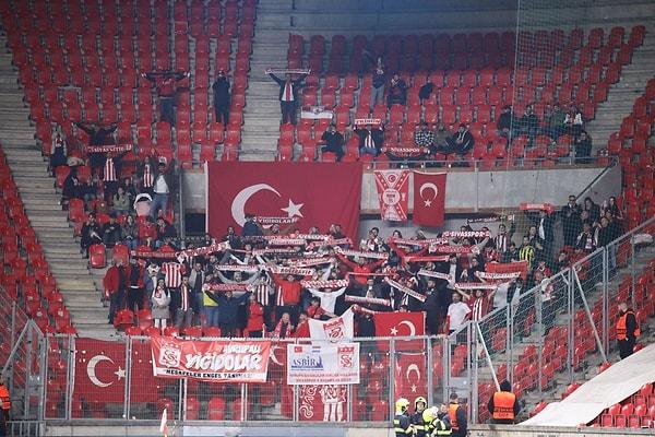 Sivasspor grupta 6 maçta 3 galibiyet 2 beraberlik ile 11 puan topladı.