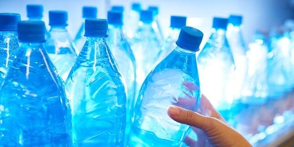 8. Buzdolabındaki su şişesinden su içtiyseniz dolaba koyarken geri doldurmanız gerekir.
