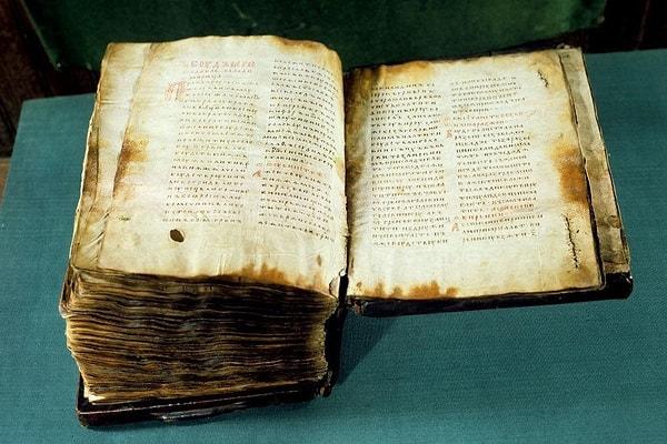 16. V. yüzyıla ait “Apicius”, Batı dünyasınca hangi alanda bilinen en eski kitaptır?