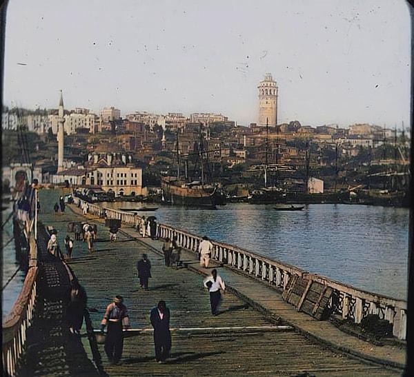 17. Mahmudiye Köprüsü, İstanbul, 1870.