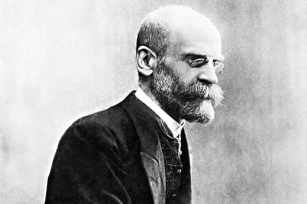6. Durkheim "1890'ların anomisini" hangi toplum için söylemektedir?