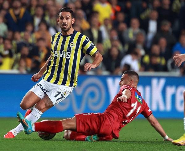 Bu sezon evinde oynadığı 6. maçını da kazanan lider Fenerbahçe puanını 29'a yükseltirken Demir Grup Sivasspor 10 puanda kaldı.