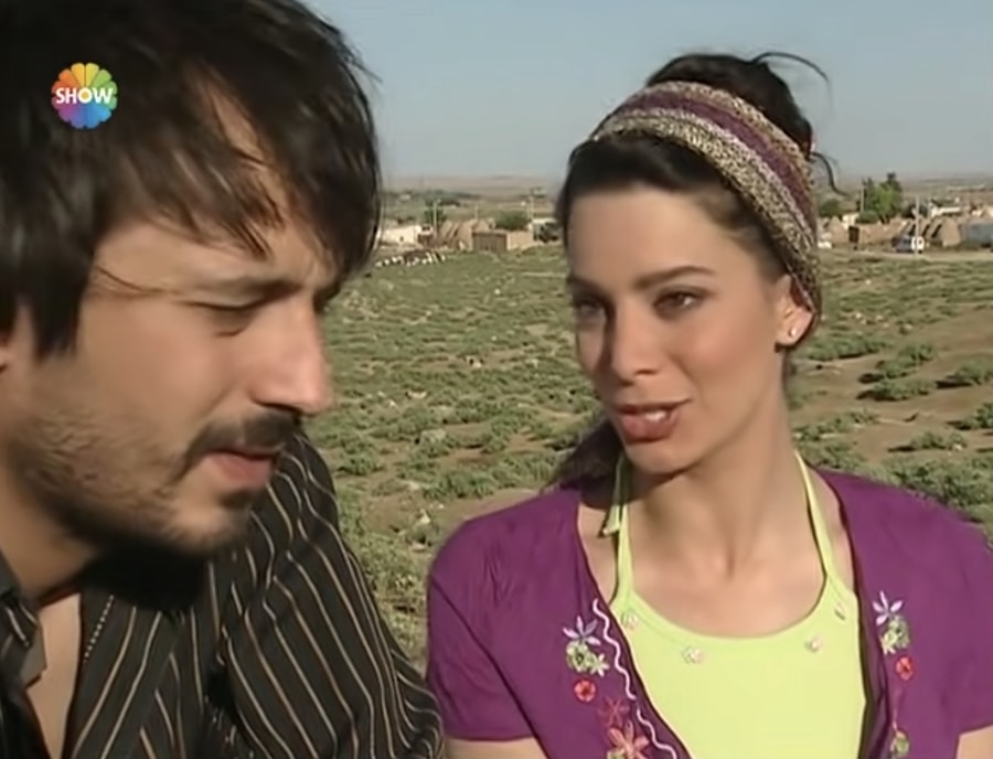 Kiminle Evli? Efsane Dizi Gurbet Kadını'nın Aysel'i Oyuncu Gerçek