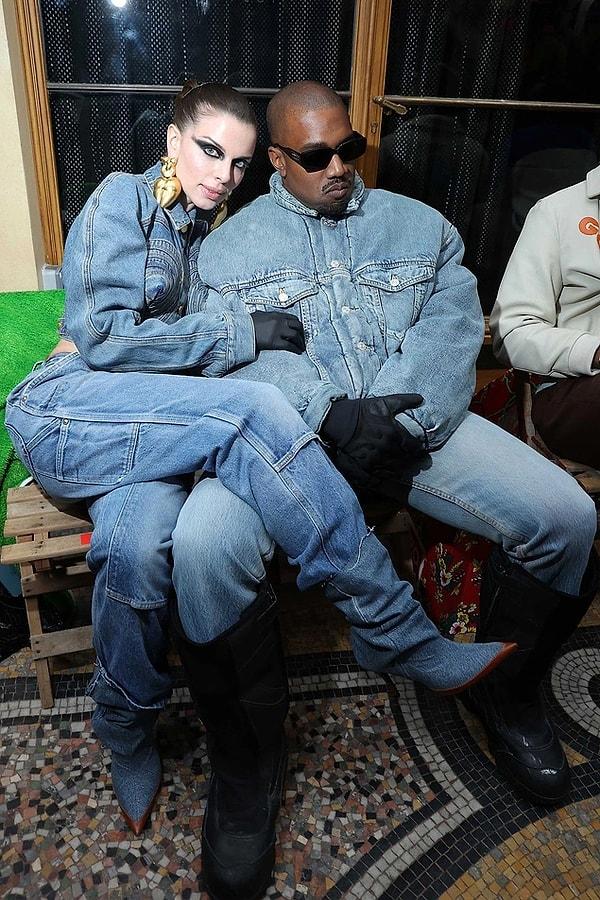 15. Kanye West ile ayrılık kararı alan Julia Fox'un giydiği elbise sosyal medyada çok konuşuldu!