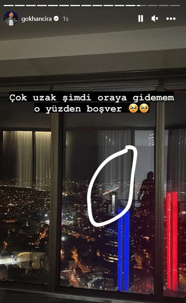 Ardından evinin camından köprüyü çekerek paylaşan Gökhan Çıra ise paylaşımına, "Çok uzak şimdi oraya gidemem o yüzden boşver" yazarak Ciğerci'ye yanıt verdi.