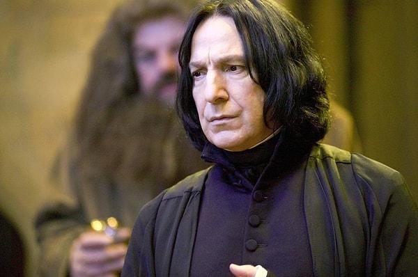 17. "Severus Snape rolündeki Alan Rickman der susarım..."