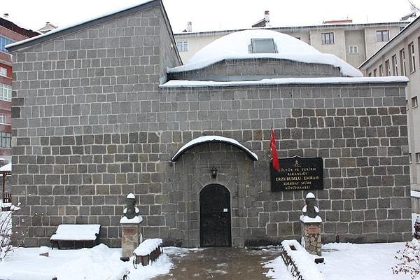 24. Erzurumlu Emrah Edebiyat Müze Kütüphanesi / Erzurum