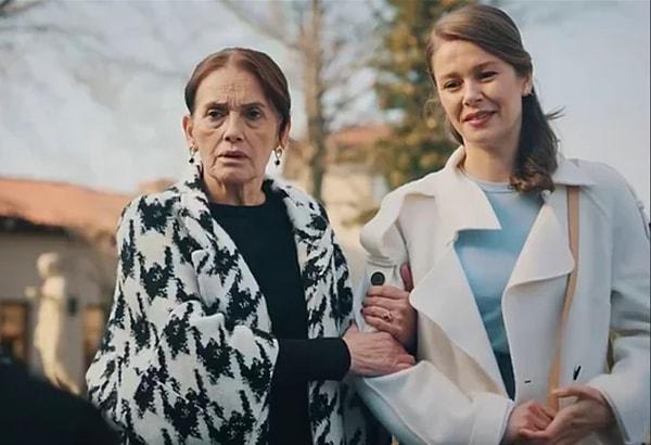 Başarılı oyuncu Kanal D'de yayınlanan ve Gülseren Budayıcıoğlu'nun romanından uyarlanan Camdaki Kız dizisinde oynadığı "anne" karakteri oldukça ses getirmiştir.