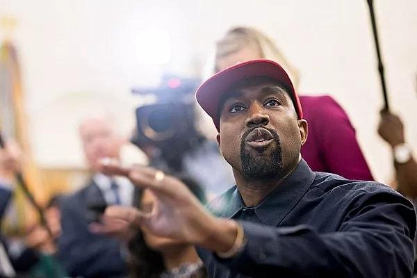 Kanye West anlamsız nedenlerden dolayı işten çıkardığı çalışanlar hakkında henüz bir açıklama yapmadı.