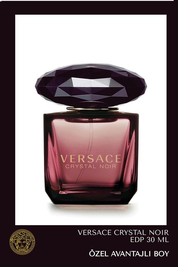 9. Versace Crystal Noir Edp Kadın Parfümü