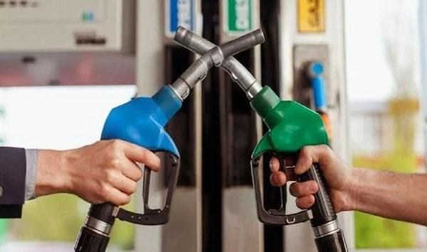 Benzin ve mazot (motorin) fiyatlarına gelen zam ve indirim haberleri yakından takip ediliyor.