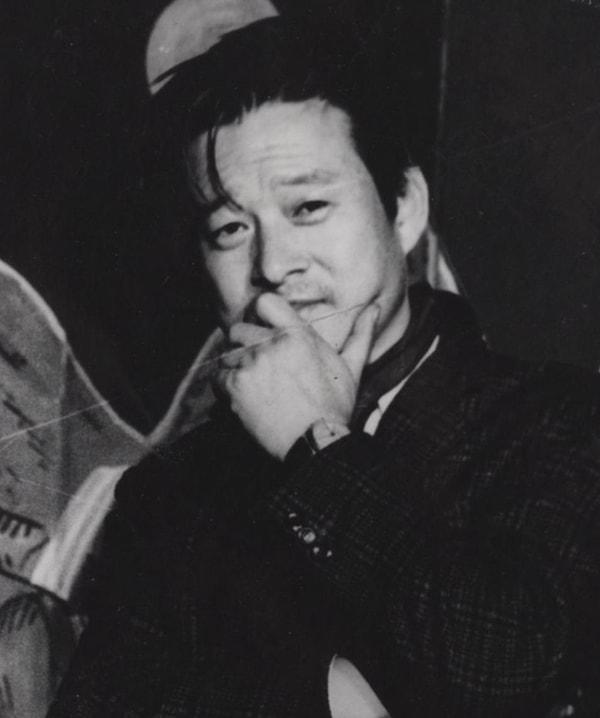 Sinemada ortak çalışmaları sonrası Choi ve Shin, 1977'de bir anlaşmazlık yaşadı ancak Shin, Choi'nin kaçırıldığına dair söylentileri duyunca onu aramak için Hong Kong'a gitti.