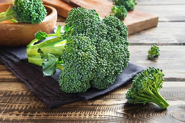 14. Wenn Sie sehen, dass Ihr grünes Blattgemüse wie Spinat und Brokkoli zu faulen beginnt, Sie aber keine Gelegenheit finden, es sofort zu kochen: