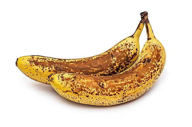 16. Wenn Sie die Banane in kurzer Zeit reifen lassen möchten, legen Sie sie in den Ofen.